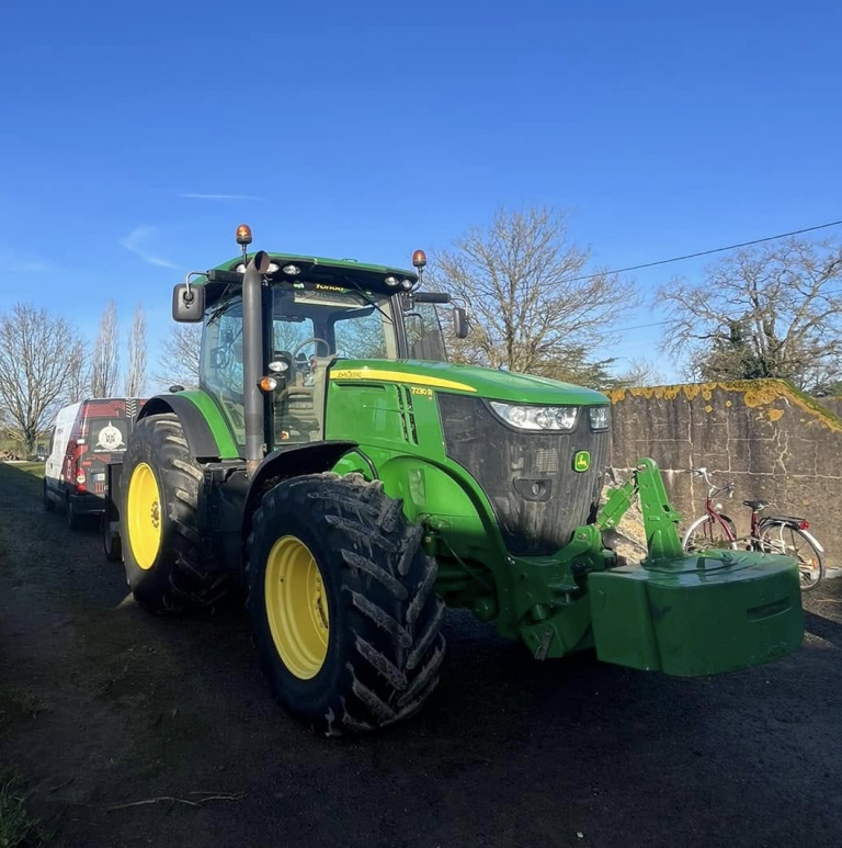 John Deere 7230 R