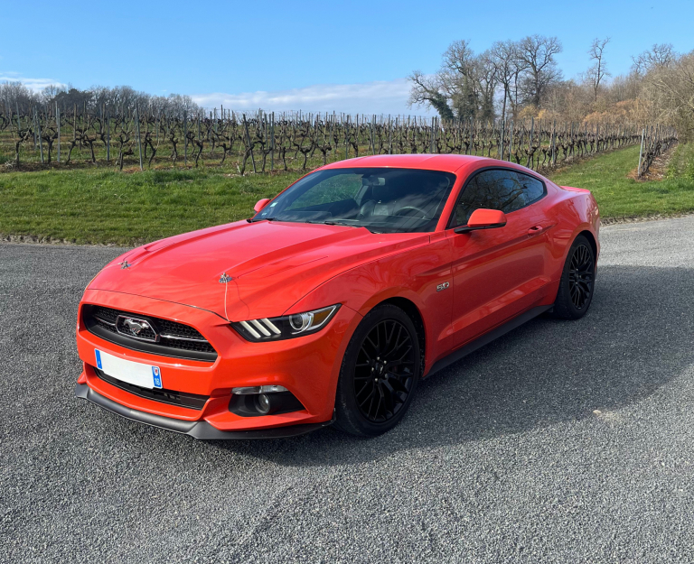Ford mustang de 2017 avec un gros V8 5litres de 421 ch